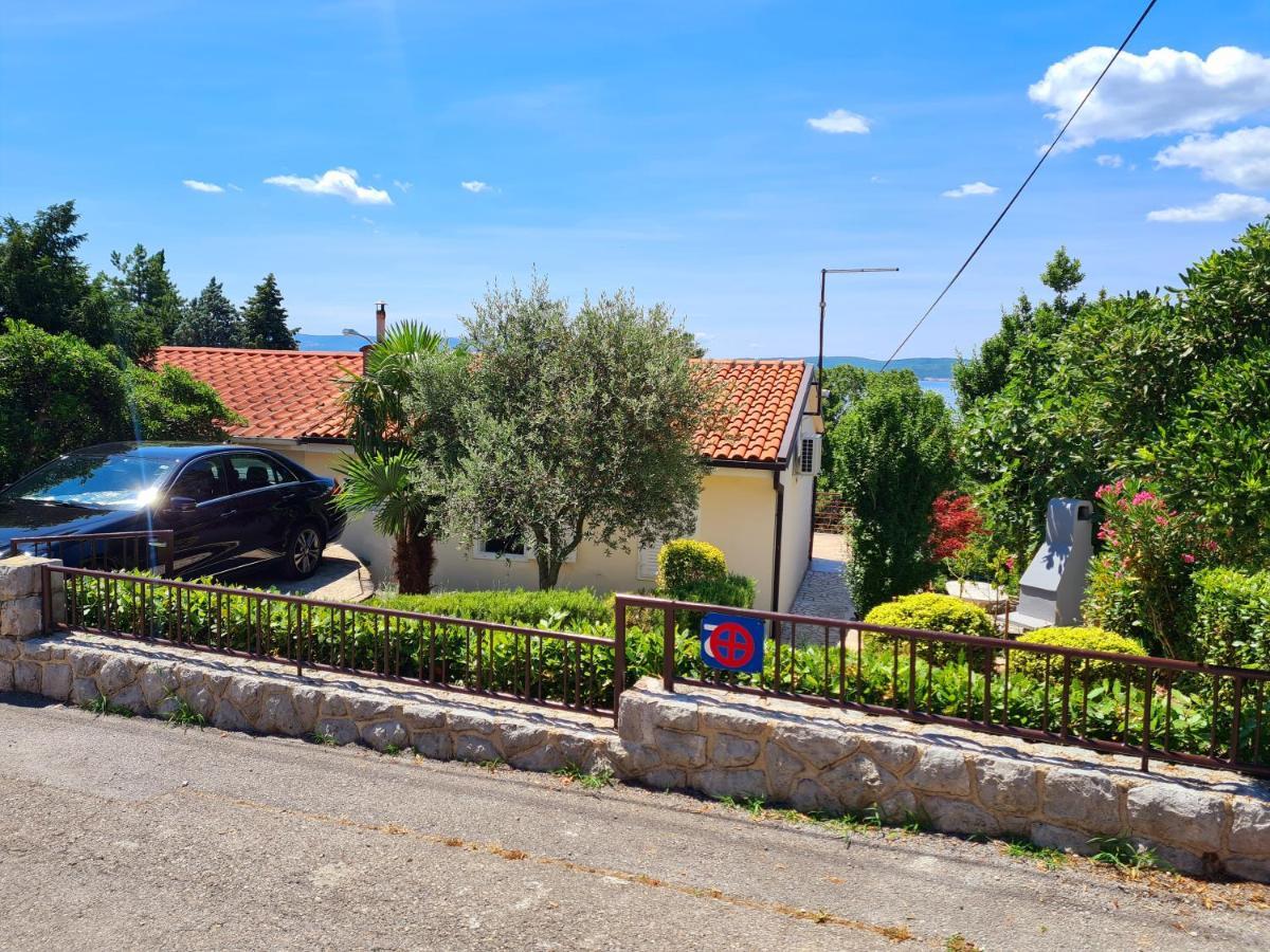 Selce Holiday Exterior photo