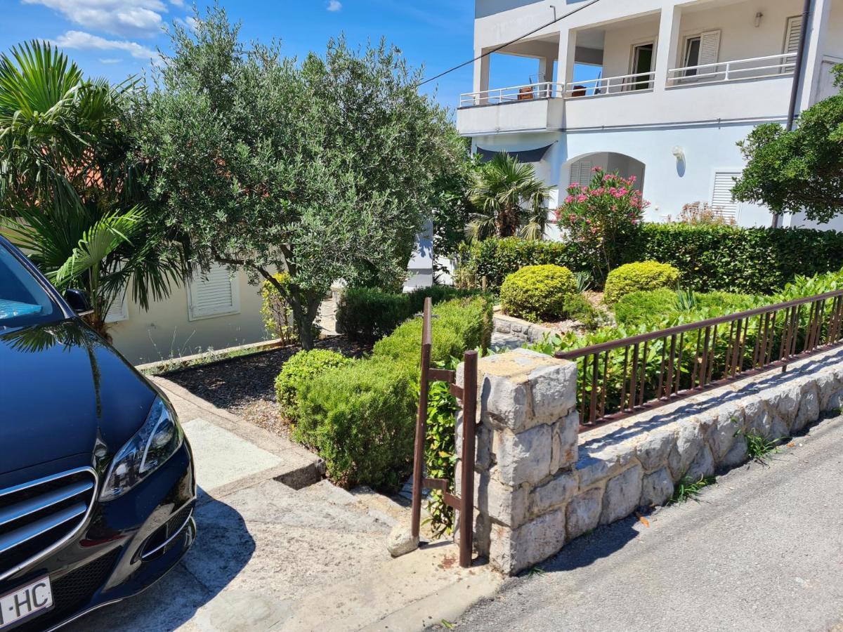 Selce Holiday Exterior photo